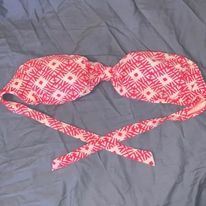 Women’s bathing suit top